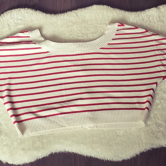 GUESS Cream & Red stripe - Comfy Stylish Crop Top - (S) - Picture 5 of 7